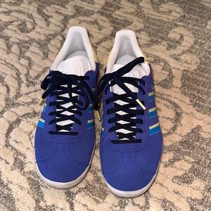 Women’s Adidas Gazelle blue and yellow sneaker size 7